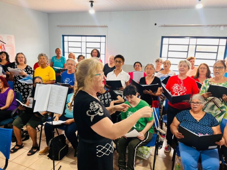 Projeto “É Por Você que Canto” reune vozes e coral emociona comunidade douradense