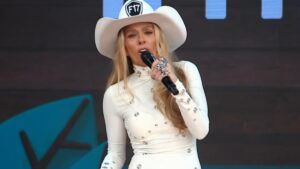 Record bate a Globo em audiência com a final de A Fazenda