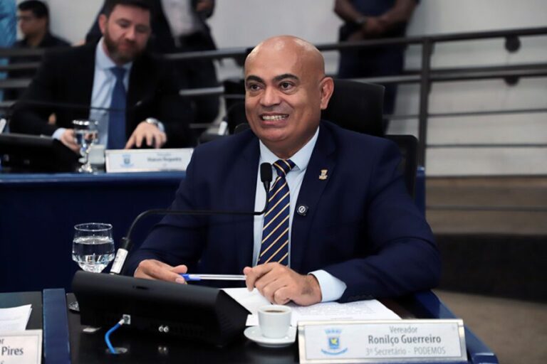 Ronilço cobra gestão mais eficiente na saúde e nomeação urgente de secretário