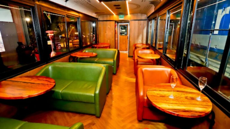 Trem da Serra do Mar ganha vagão boutique com teto de vidro