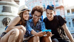 Vai
fazer um intercâmbio em 2026? Saiba como evitar golpes