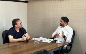 Vereador Dr. Lívio se reúne com secretário de Governo para tratar da greve do transporte