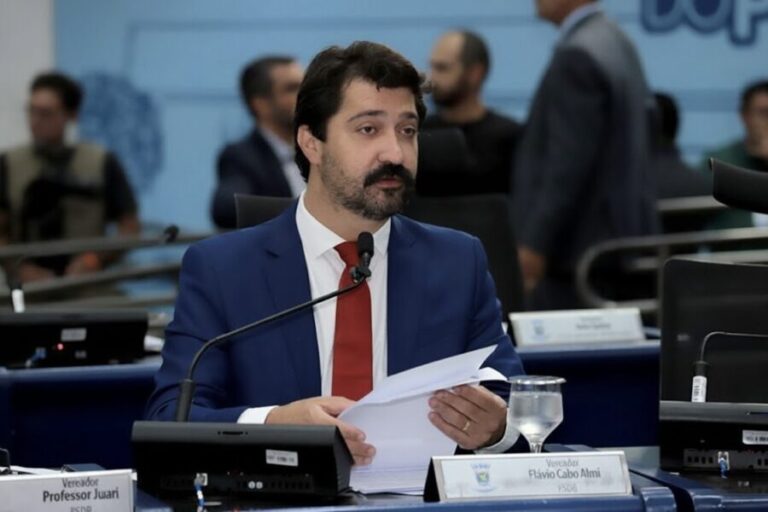 Vereador Flávio Cabo Almi apresenta novas indicações e avança com Projeto de Lei sobre identificação de terrenos públicos em Campo Grande