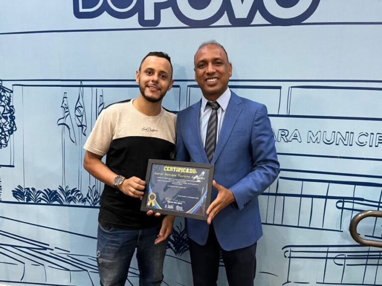 Vereador Junior Coringa homenageia o “Varão do Bolo” e sua esposa com Moção de Congratulação aprovada por unanimidade