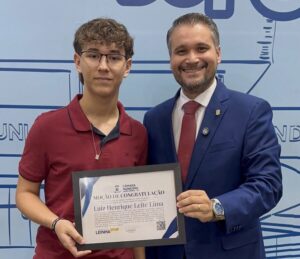 Vereador Leinha homenageia jovem enxadrista em sessão desta terça-feira (16)