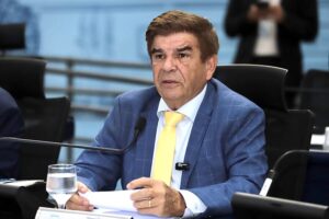 Vereador Veterinário Francisco alerta para proibição de fogos com estampido em Campo Grande