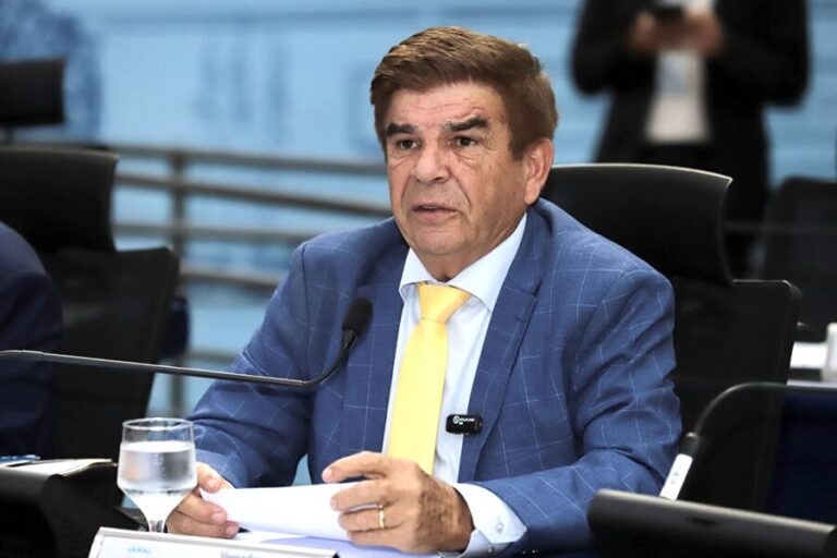 Vereador Veterinário Francisco alerta para proibição de fogos com estampido em Campo Grande