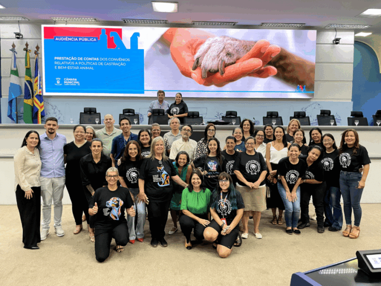 Vereadora Luiza Ribeiro conduz Audiência Pública e reforça urgência na retomada das castrações de cães e gatos