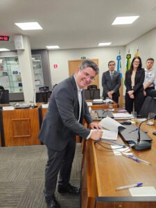 Acordo no MP garante manutenção dos serviços da Santa Casa e pagamento de médicos, destaca Dr. Victor Rocha