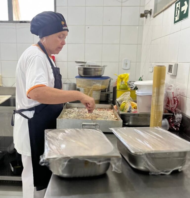 Da origem do alimento ao prato do paciente: cozinha do HRPP recebe certificação de sustentabilidade alimentar
