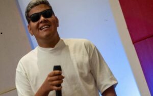 Dougllas Fernanddo lança pout-pourri com clássicos do carnaval