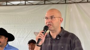 Educação e infraestrutura marcam início do ano com agenda intensa do Governo de MS no interior