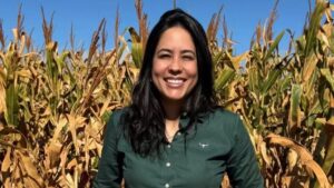 Irmã de Zé Felipe rebate crítica por Réveillon com Vini Jr.