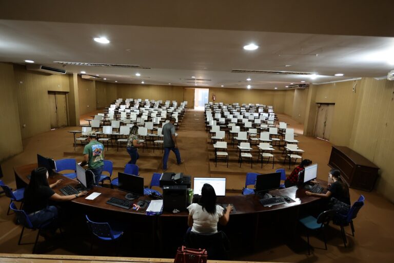 Matrícula digital bate recorde e Central passa a atender das 7h30 às 13h30 a partir do dia 12