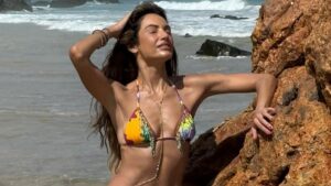Patrícia Poeta renova bronzeado em Fernando de Noronha: "Paraíso"