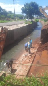 Prefeitura inicia recuperação do canal do córrego Segredo