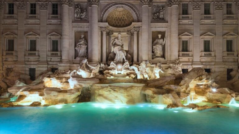 Roma
cobrará taxa de turistas para acesso à Fontana di Trevi