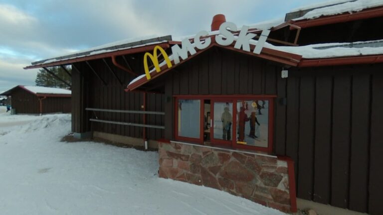 Ski-thru: Suécia
tem lanchonete para atender esquiadores